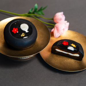 Limited edition - Midnight Bloom Snow Skin Mooncake